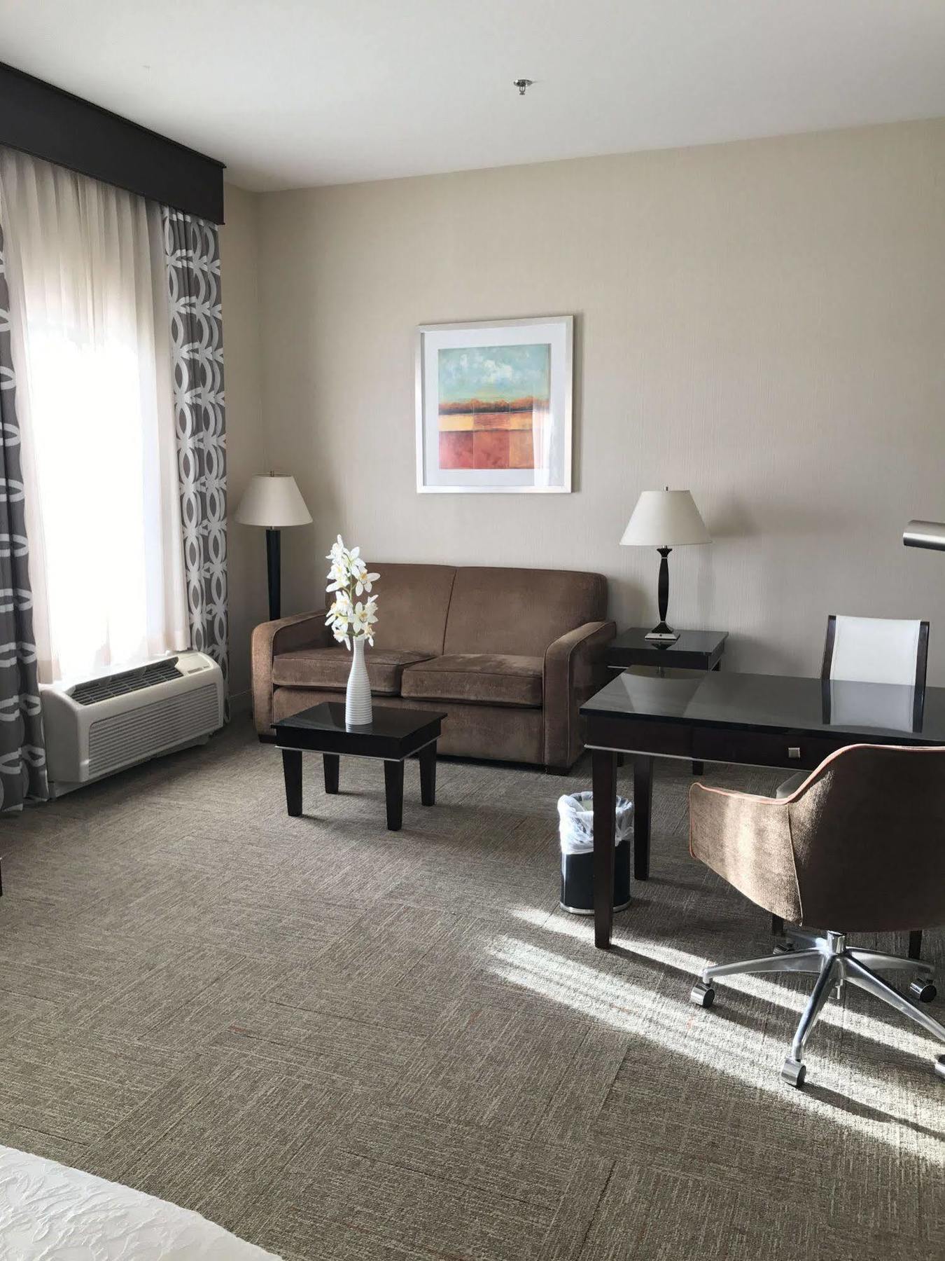 Hampton Y Vegas South Hotel 3*