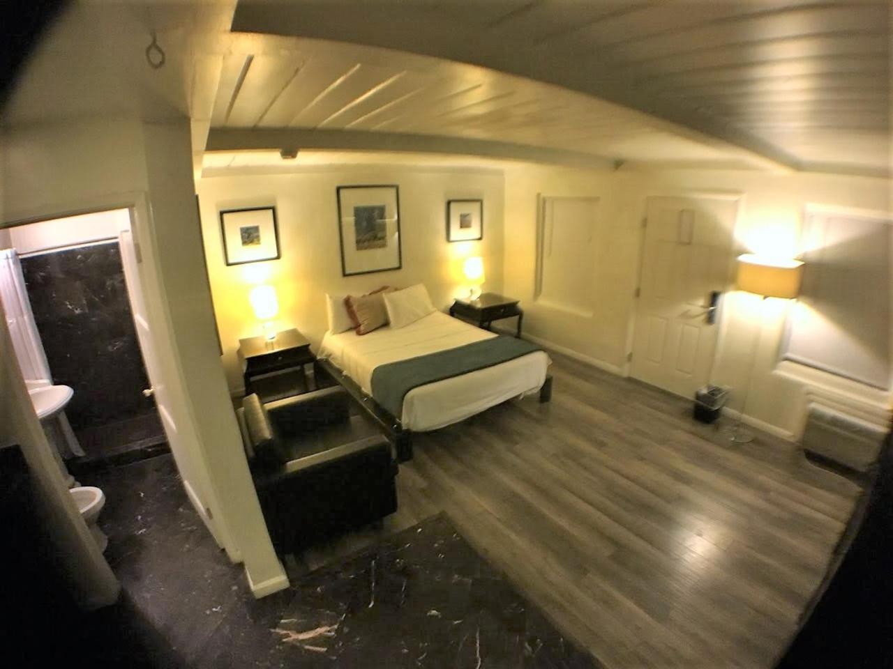 Sterling Gardens Motel 2*