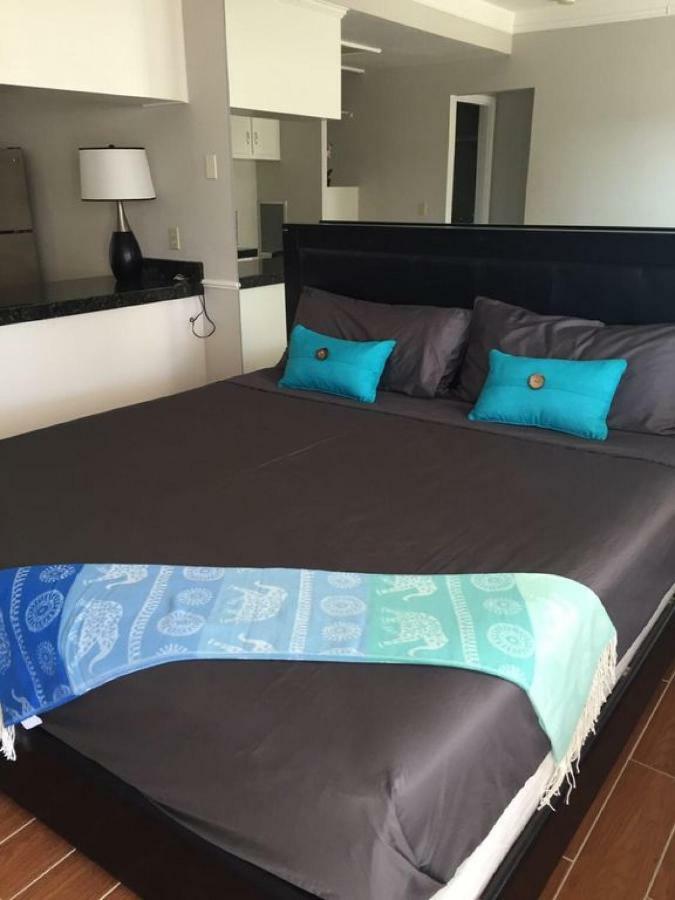 Carota - 6 Bedrooms&a Casitas Villa Las Vegas