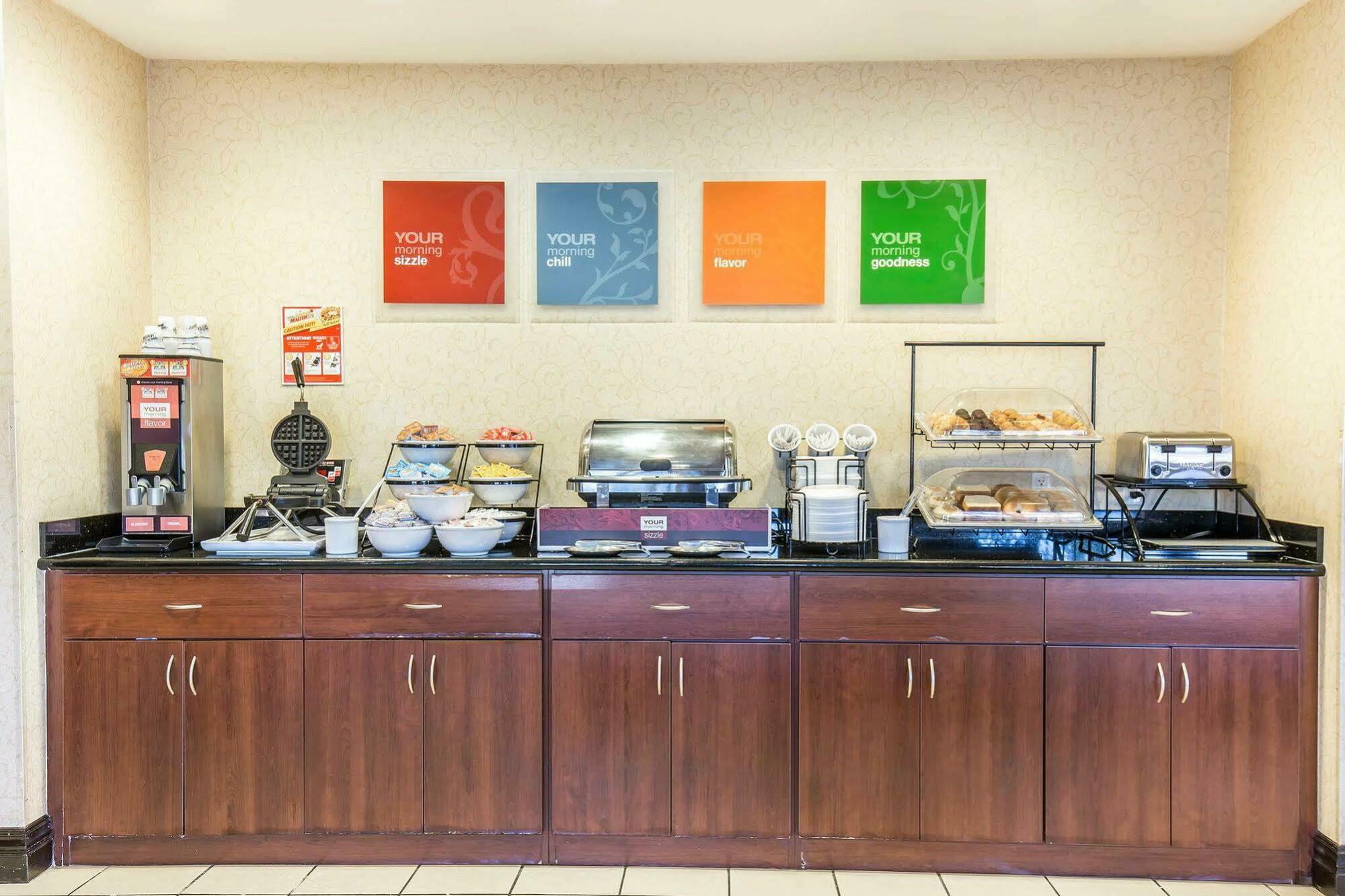 Hotel Comfort & Vegas - Nellis Las Vegas