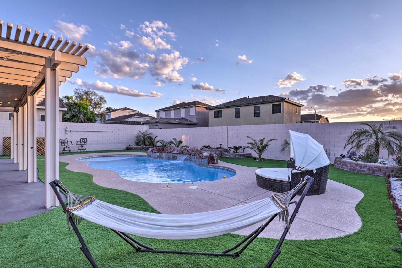 Сasa de vacaciones Luxurious Vegas Digs Hot Tub, Bbq, Cabana And More! *