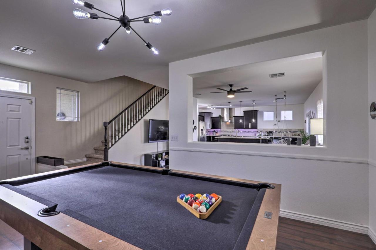 Luxurious Vegas Digs Hot Tub, Bbq, Cabana And More! Сasa de vacaciones *