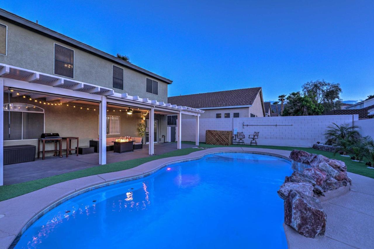 Сasa de vacaciones Luxurious Vegas Digs Hot Tub, Bbq, Cabana And More!