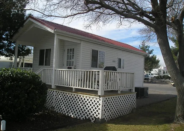 Las Vegas Camping Resort Cabin 3