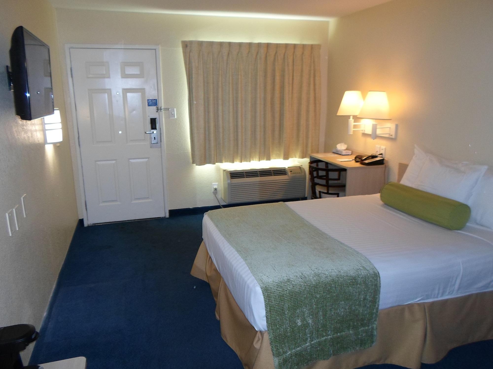 Howard Johnson By Wyndham Vegas Near The Strip