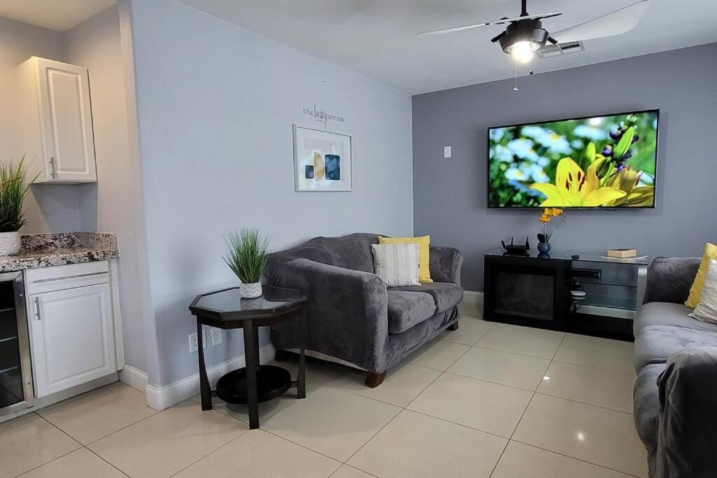 Сasa de vacaciones K - Fully Remodeled And Professionally Decorated Las Vegas