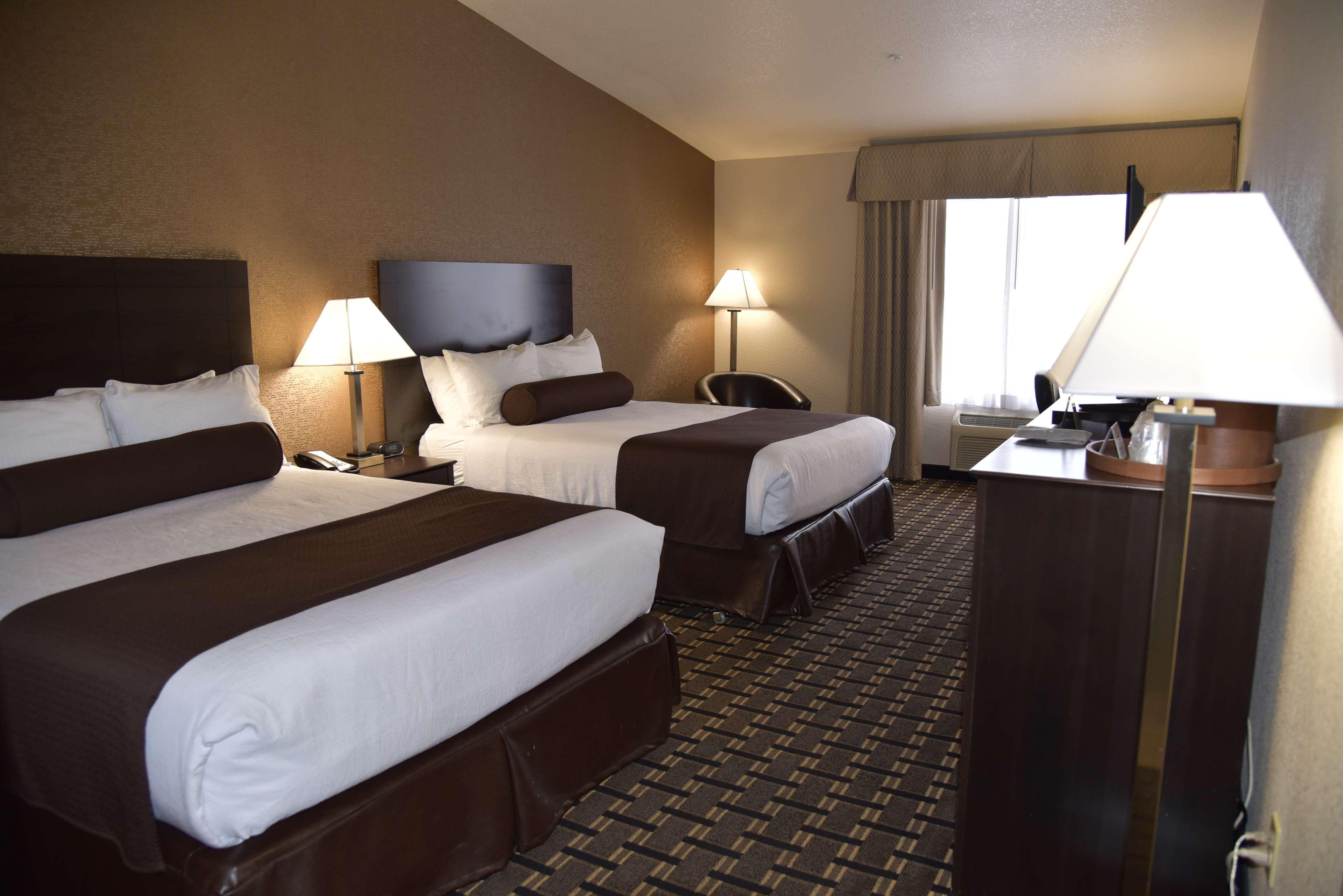 Western Vegas West 3*