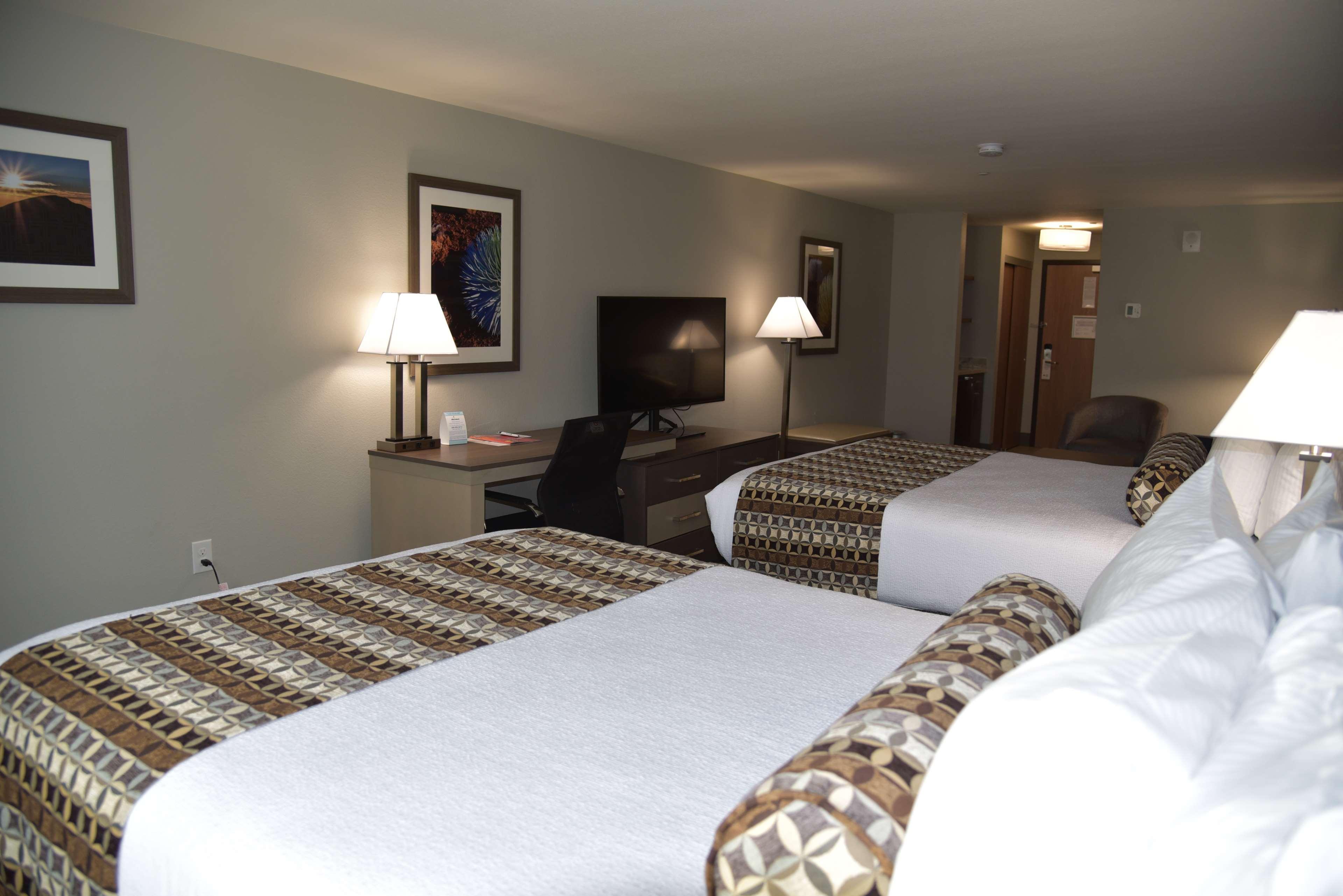 Western Vegas West 3*