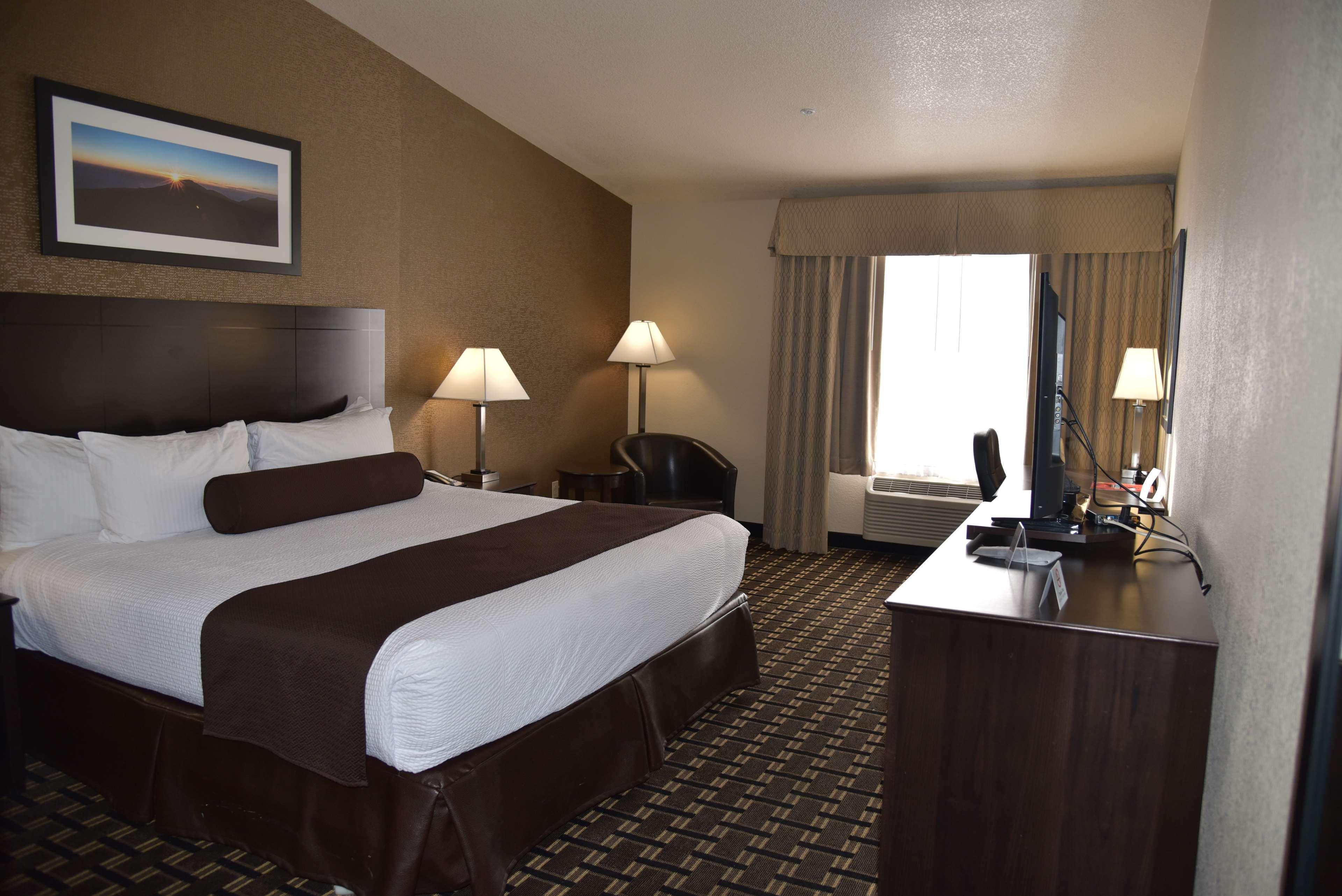 Western Vegas West Hotel 3*