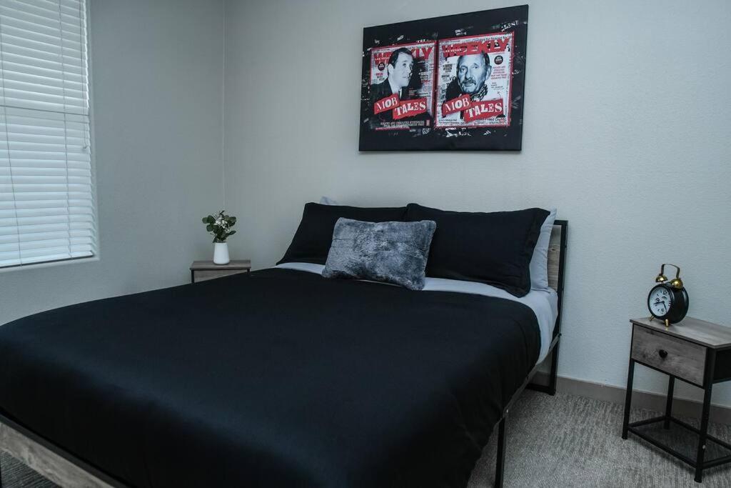 Beautiful Townhome With Garage In Vegas Apartamento