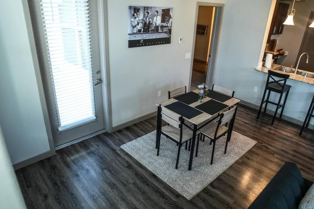 Beautiful Townhome With Garage In Vegas Apartamento Las Vegas