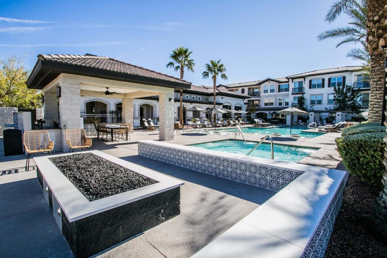 Beautiful Townhome With Garage In Vegas * Las Vegas