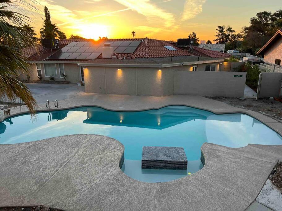 Apartment 5 Large Studio With Full Kitchen, Laundry And Bath Las Vegas