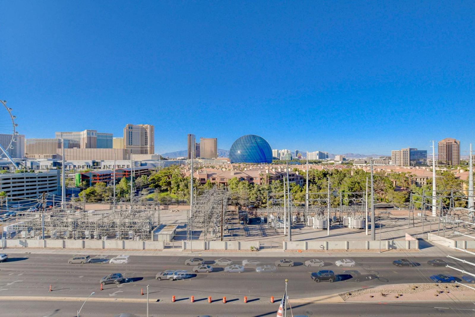 Modern Oasis Steps Away From The Vegas Strip Apartahotel Las Vegas