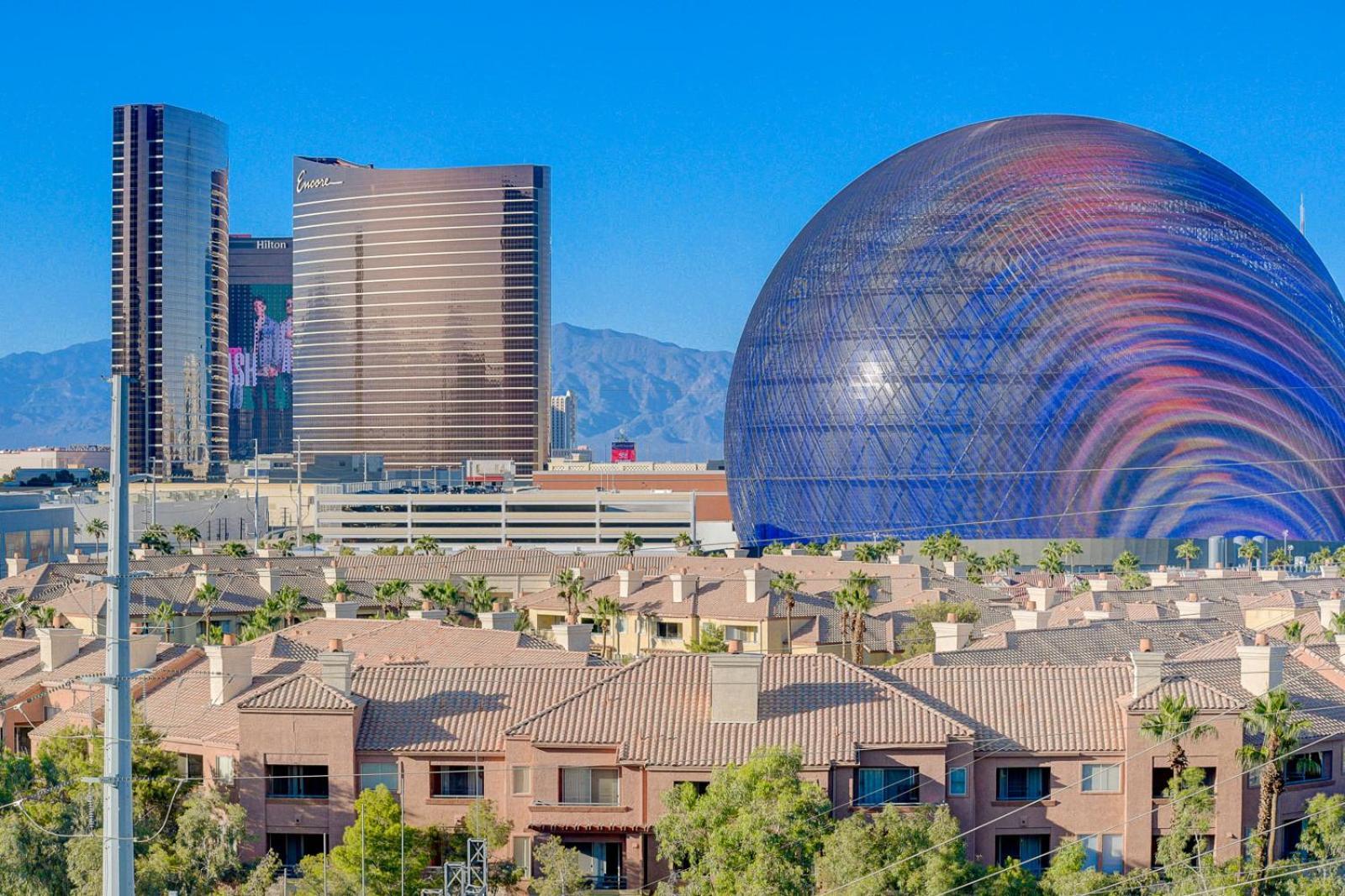Modern Oasis Steps Away From The Vegas Strip * Las Vegas