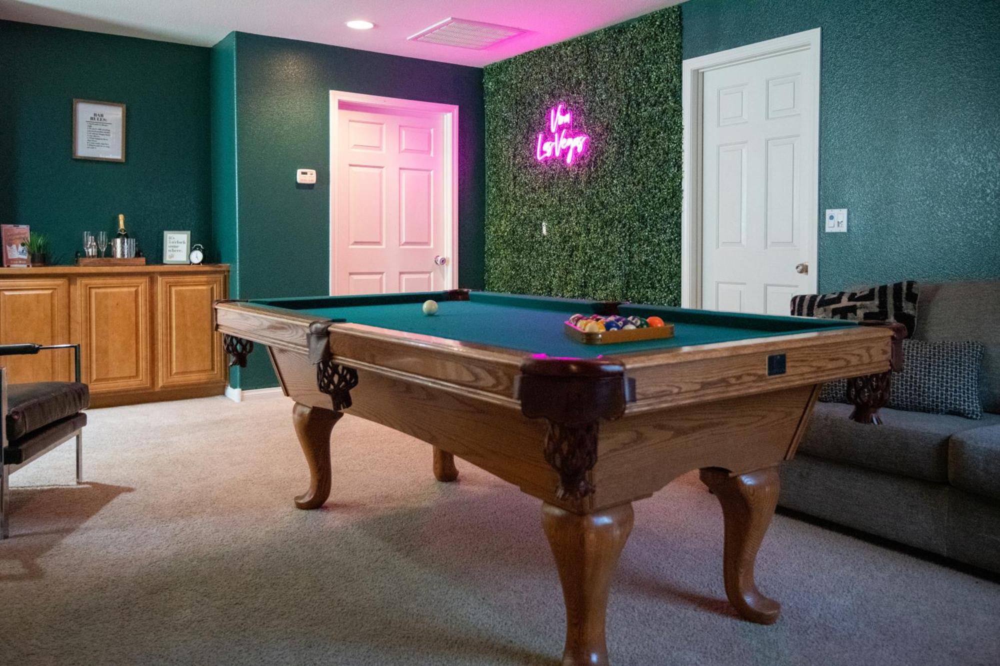 Сasa de vacaciones Large 3br King Moments Away From Strip