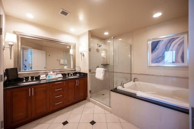 No Fee Penthouse Balcony & Free Valet Сasa de vacaciones