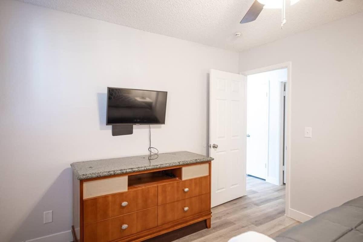 Сasa de vacaciones Vibrant Vegas Getaway W Pool Close To The Strip Las Vegas
