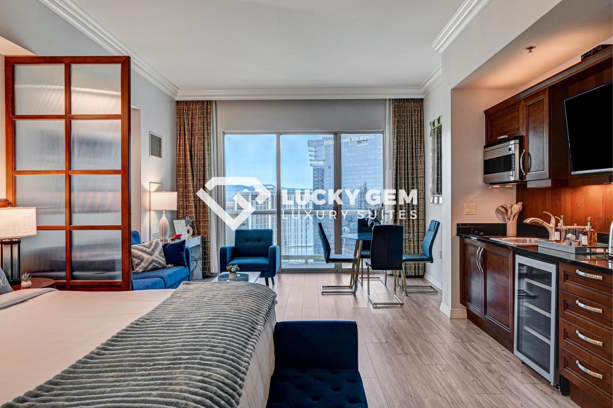Lucky Gem Penthouse & Luxury At Signature Resort, Balcony Strip View 3505 Hotel