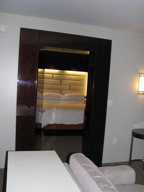 Apartahotel At Elara Vegas Strip-no Fees Las Vegas