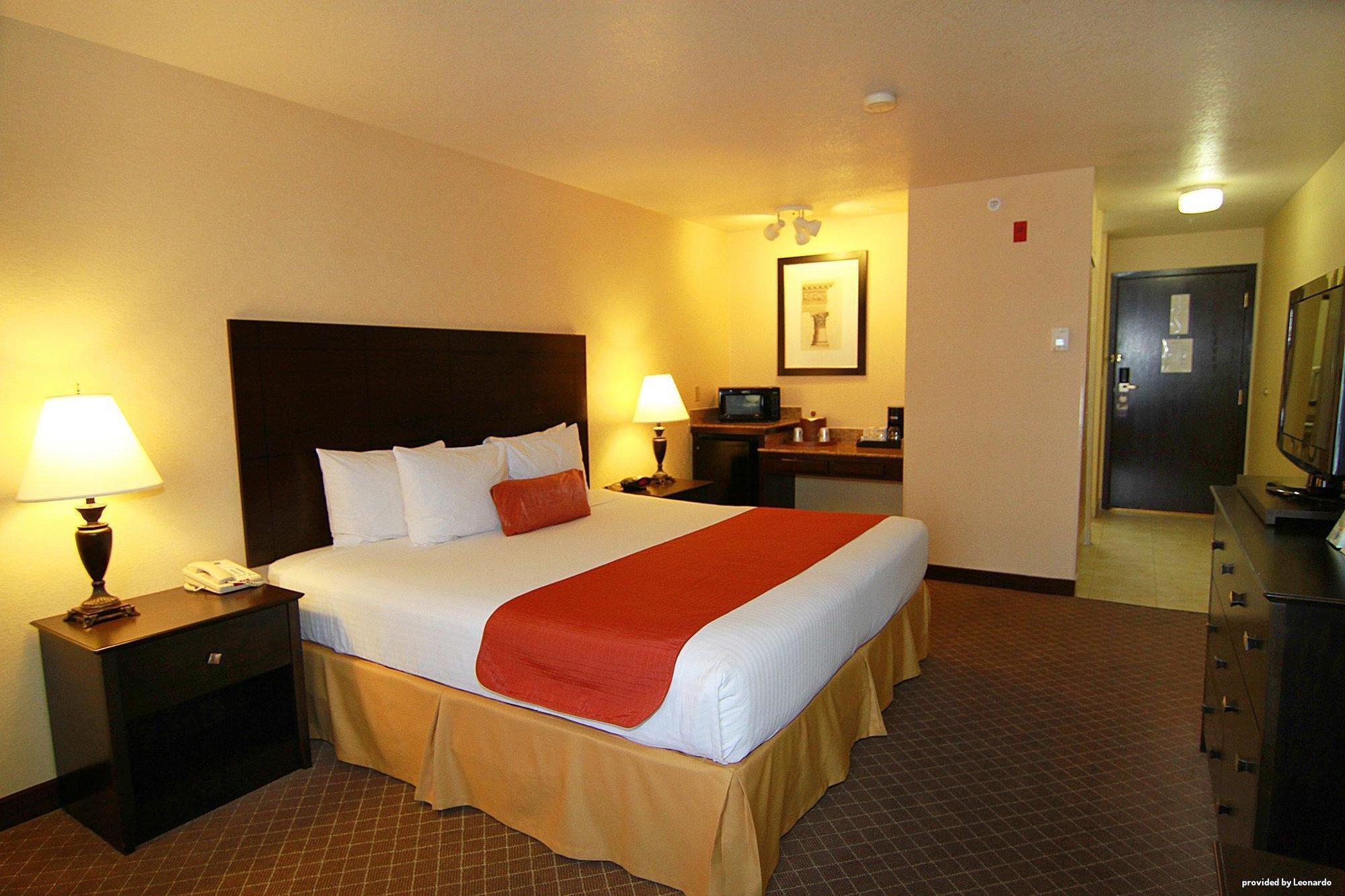 Western Vegas West 3*