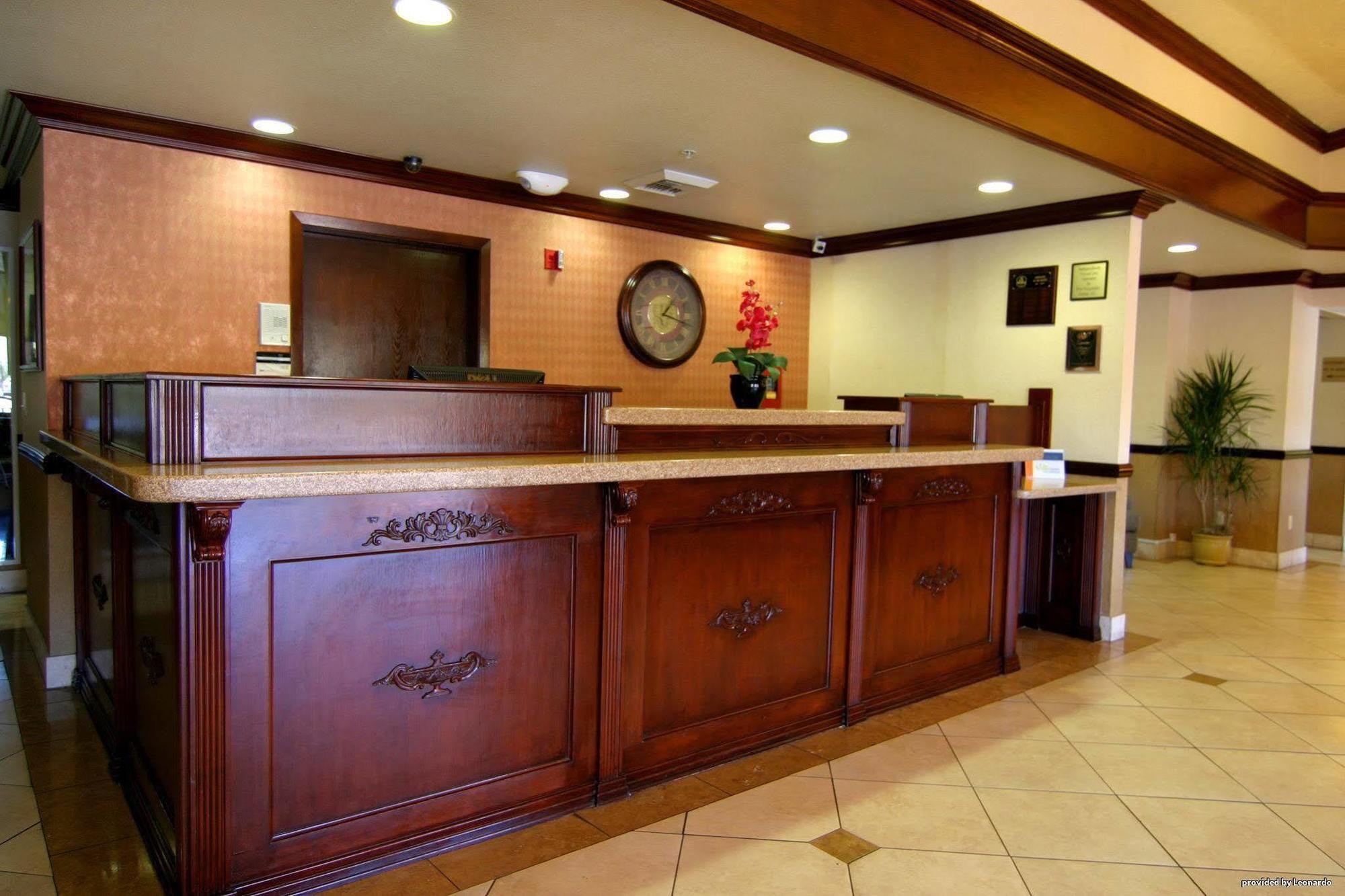 Western Vegas West Hotel 3*