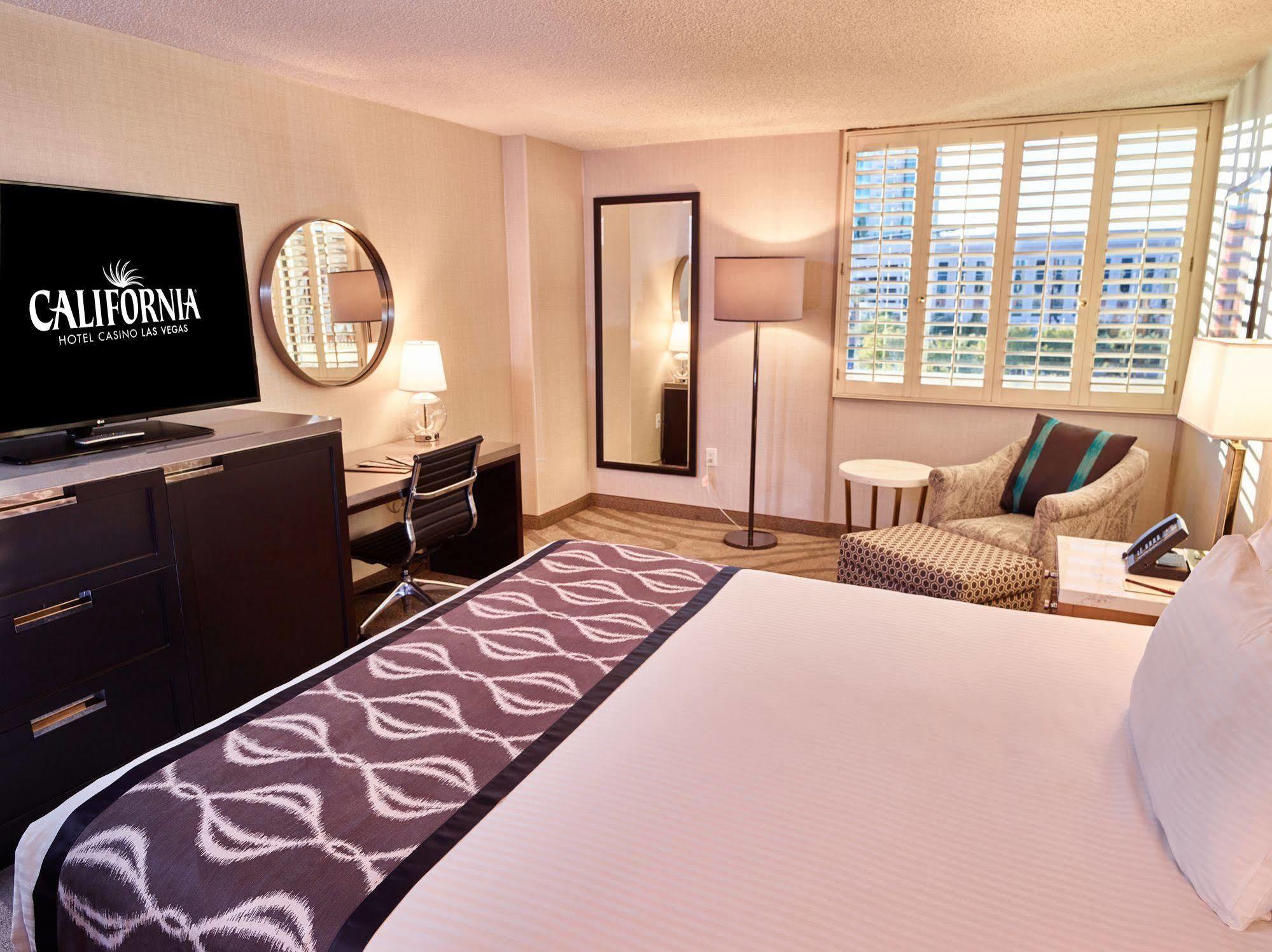 California Y Casino Hotel 3*