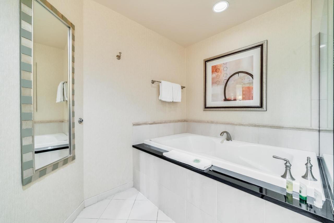 Apartahotel Jet Luxury At The Signature 4*