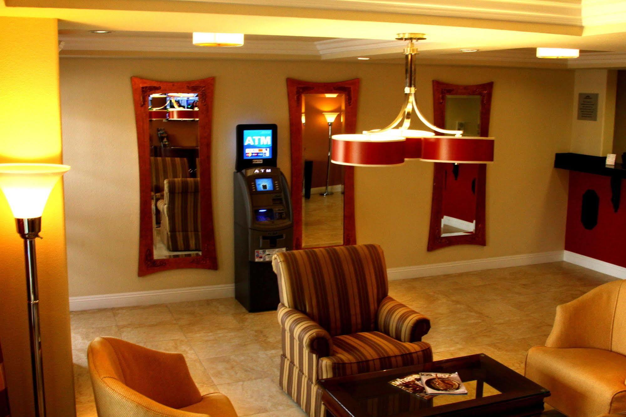 Howard Johnson By Wyndham Vegas Near The Strip Las Vegas