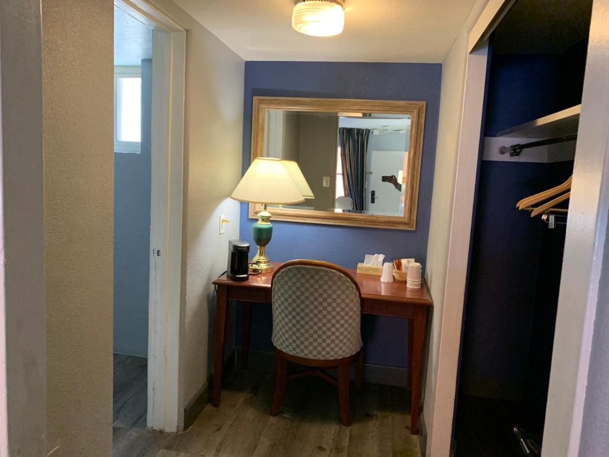 Center Motel 2*