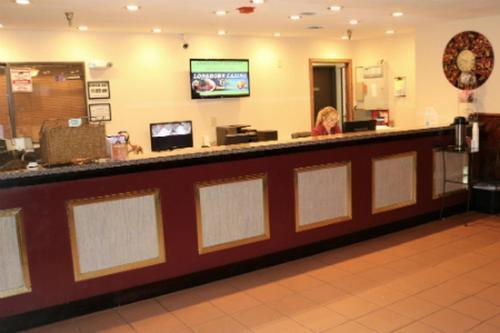 Longhorn Boulder Highway Hotel 2*