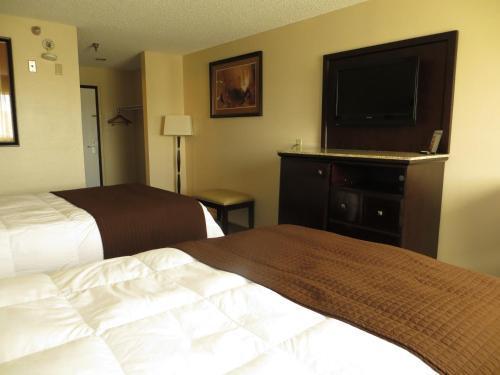 Longhorn Boulder Highway Hotel 2*