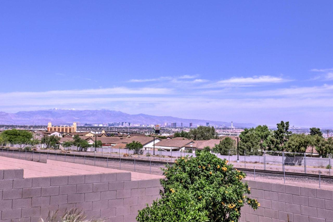 Henderson With Pool And Mountain, Strip Views! Las Vegas