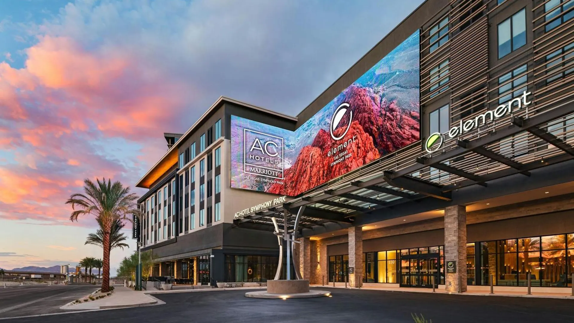 Best Hotels in Downtown Las Vegas - Fremont Street